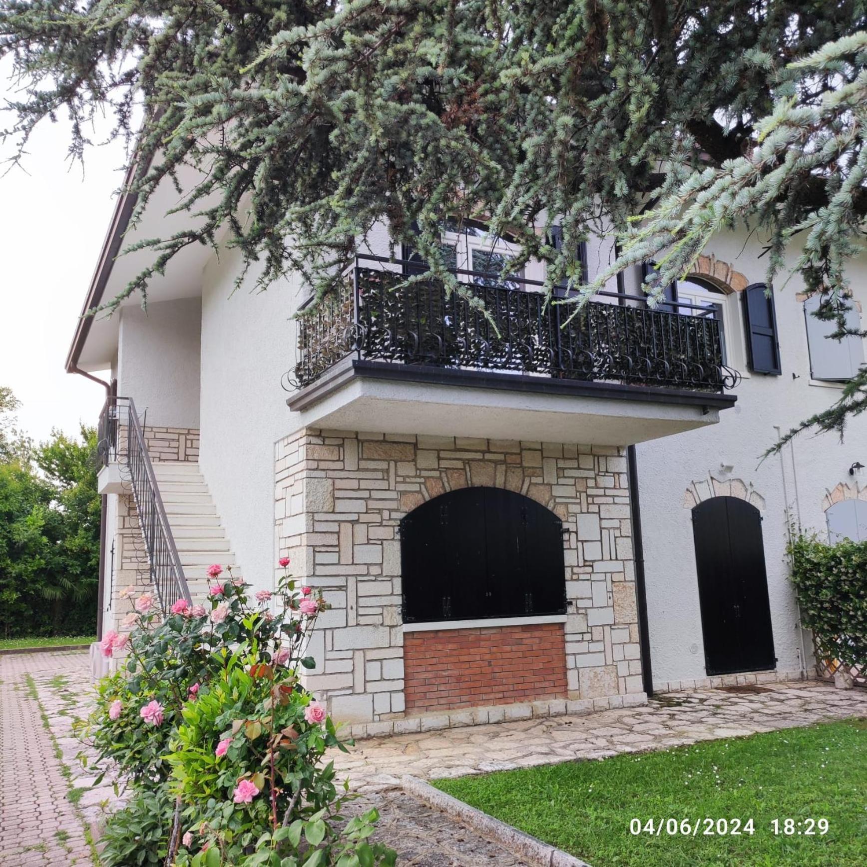 Il Capriccio Di Silvia Villa Сирмионе Екстериор снимка