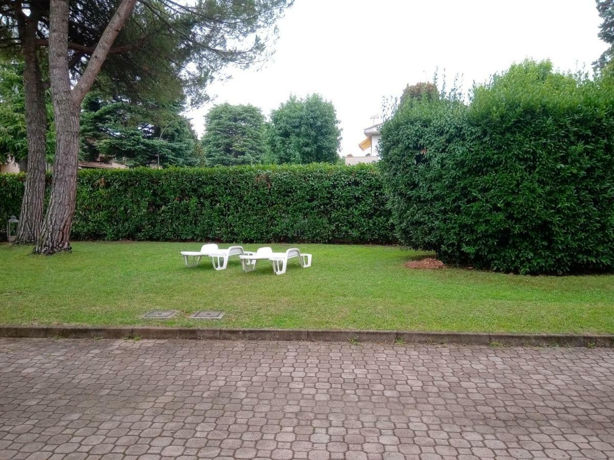 Il Capriccio Di Silvia Villa Сирмионе Екстериор снимка